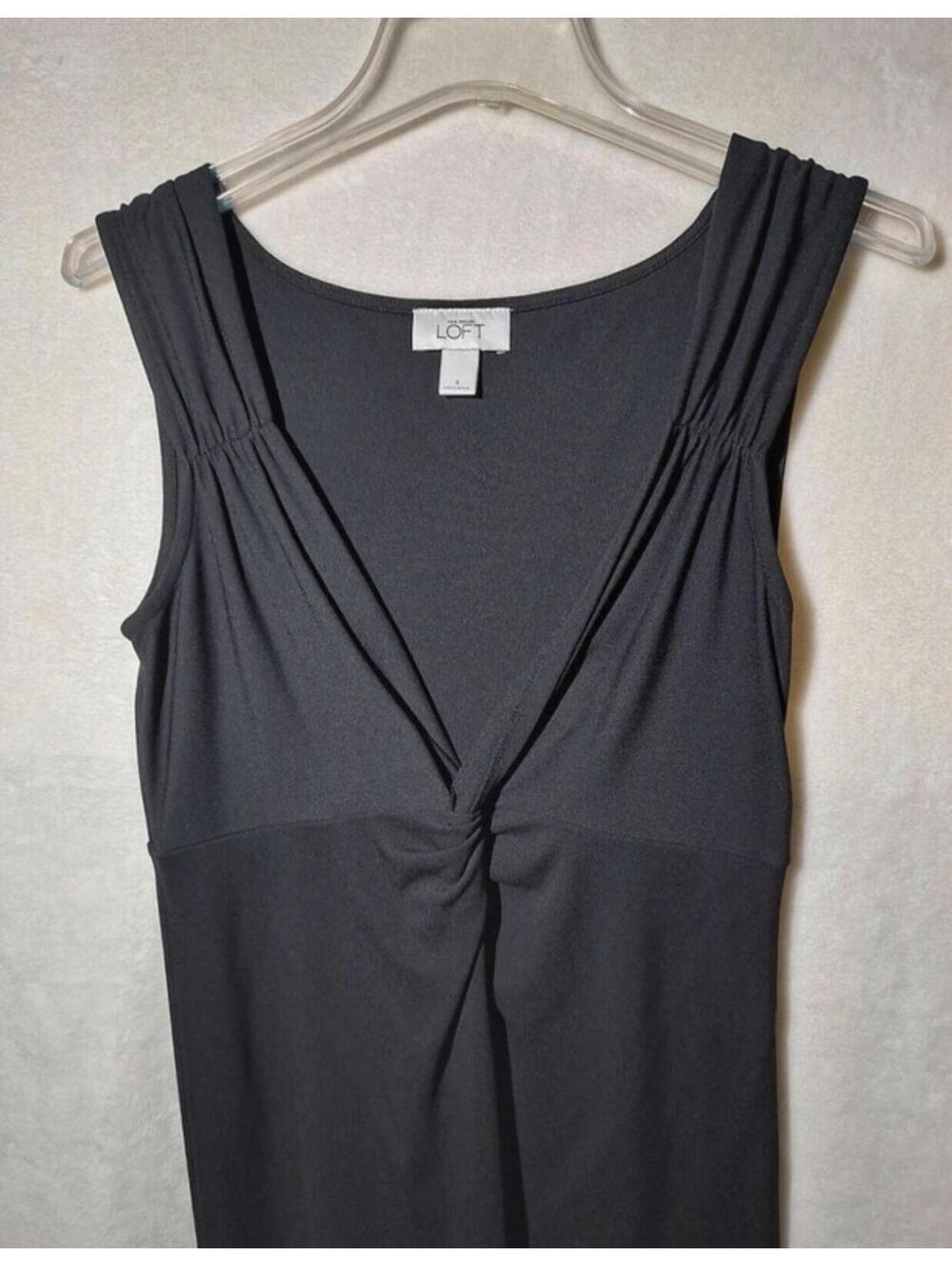 LOFT Black Sleeveless Ruched V-Neck Dress Size 4 - Picture 3 of 6